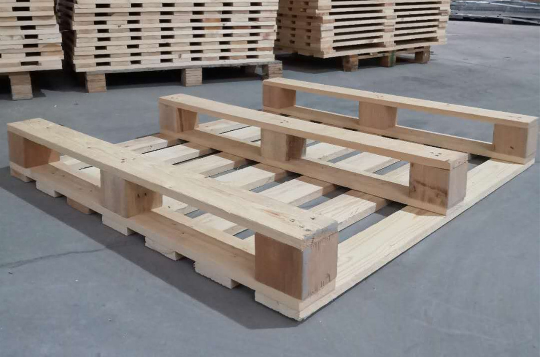 選擇木托盤是要兩面進叉的，還是四面進叉的？